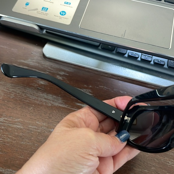 Smith black sunglasses unisex with case and cloth. No size or style listed. - Picture 6 of 16